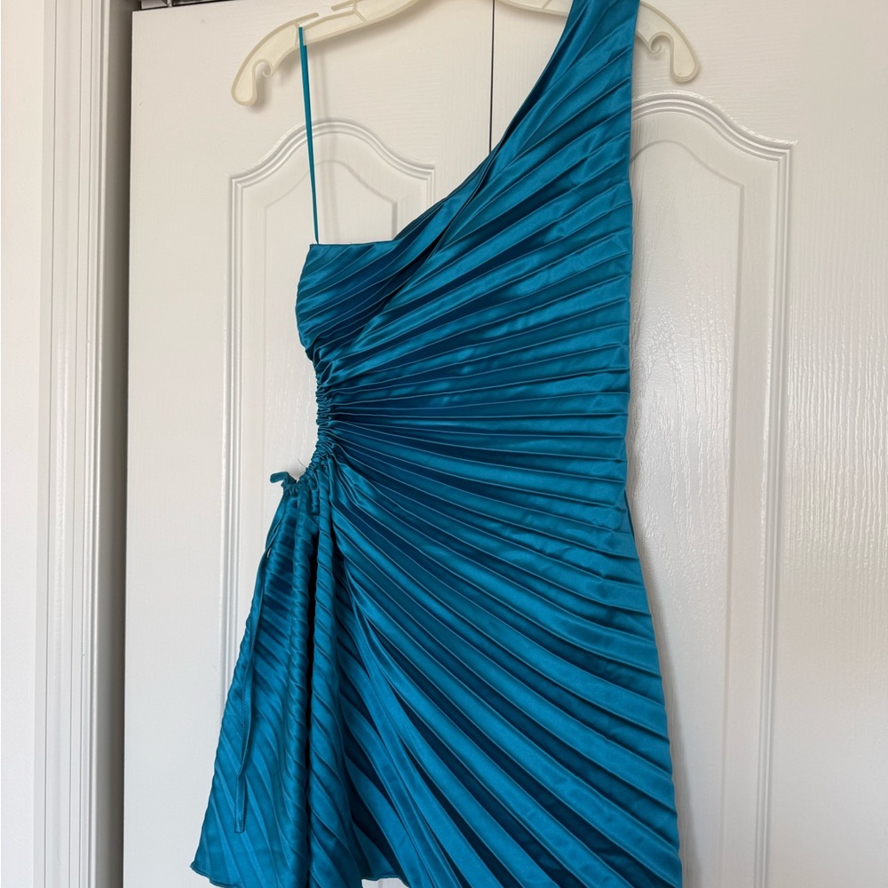 Teal One-Shoulder Pleated Dress